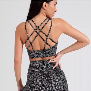 Buffbunny Geo Sports Bra - Black Bossy Print - M with hook extender